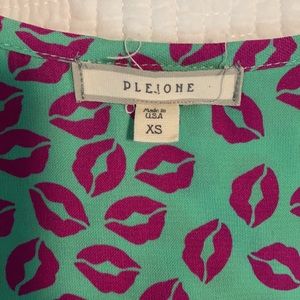 Pleione Kiss Me Quick Top